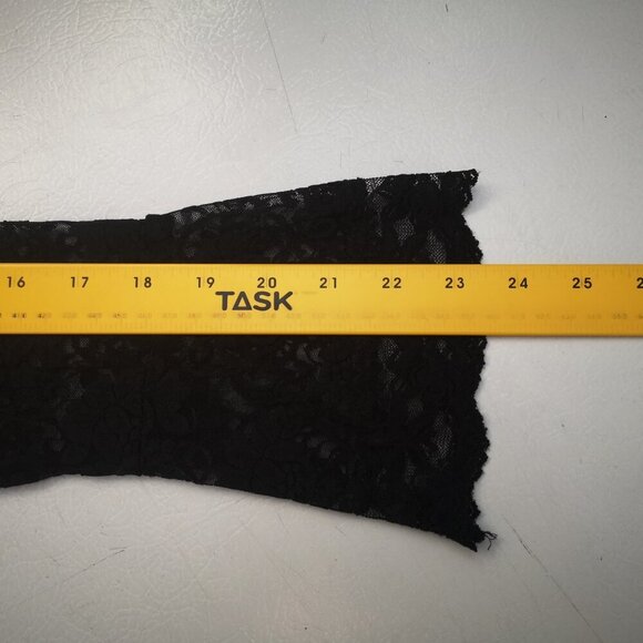 2 / $20.00 - Studio London Ladies Size Medium Black Lace V-neck Top - Picture 8 of 9